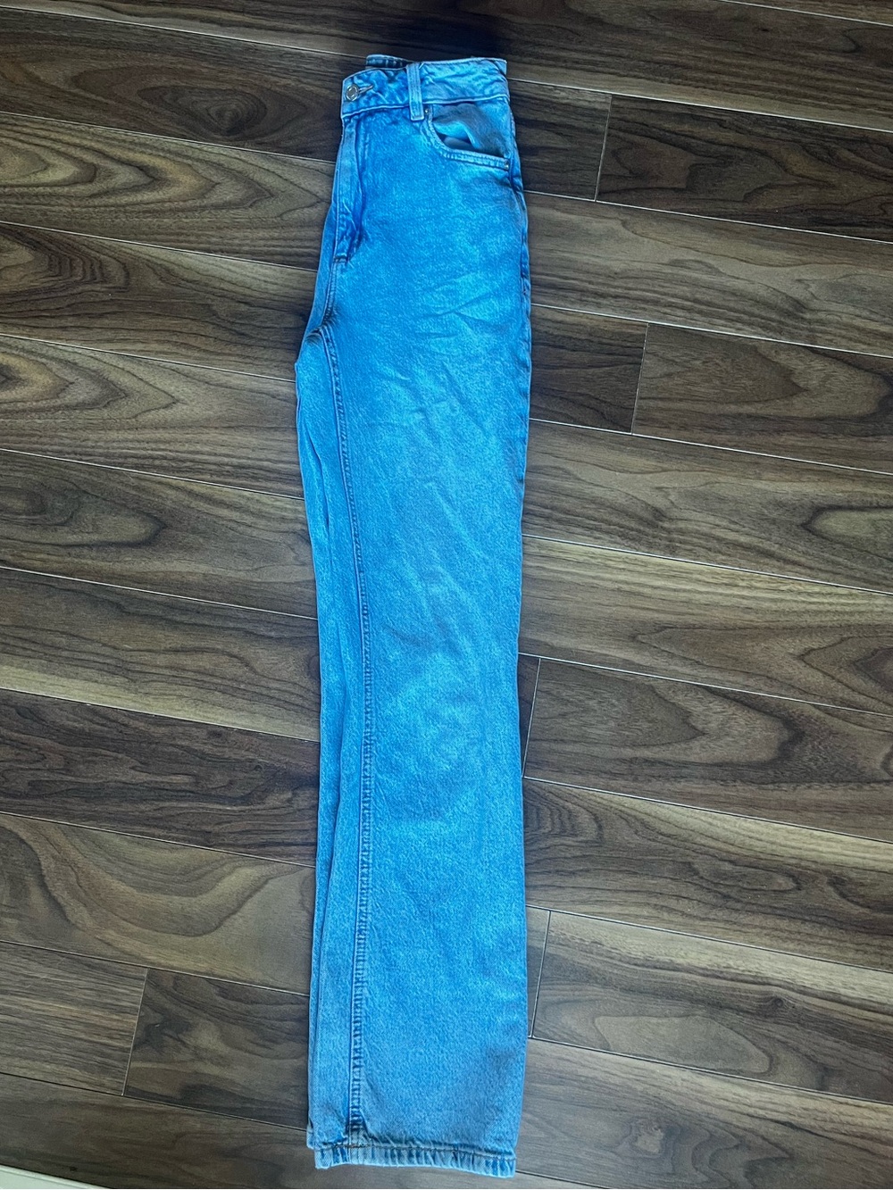 Dynamite High-Rise Straight Leg Jeans in Light Blue